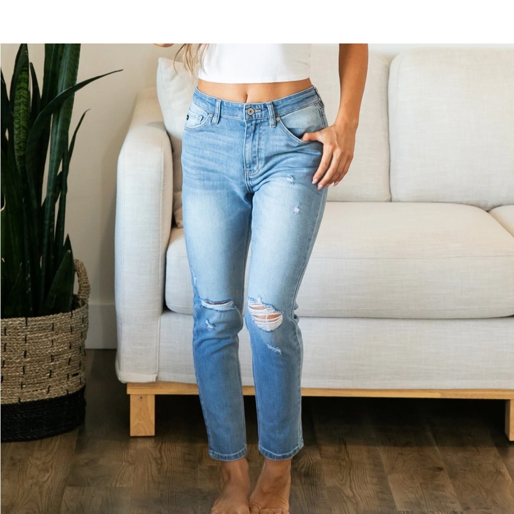 KanCan Blue Ankle Cropped Jeans with Distressing